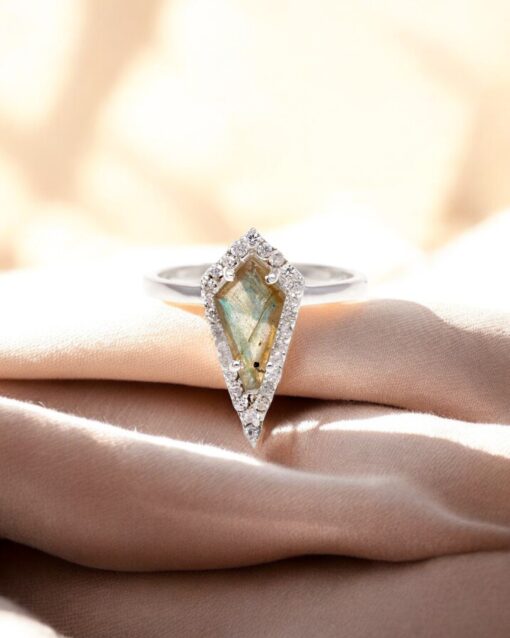 Natural Labradorite Kite Shape Sterling Silver Ring - Image 3