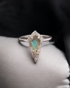 Natural Labradorite Kite Shape Sterling Silver Ring