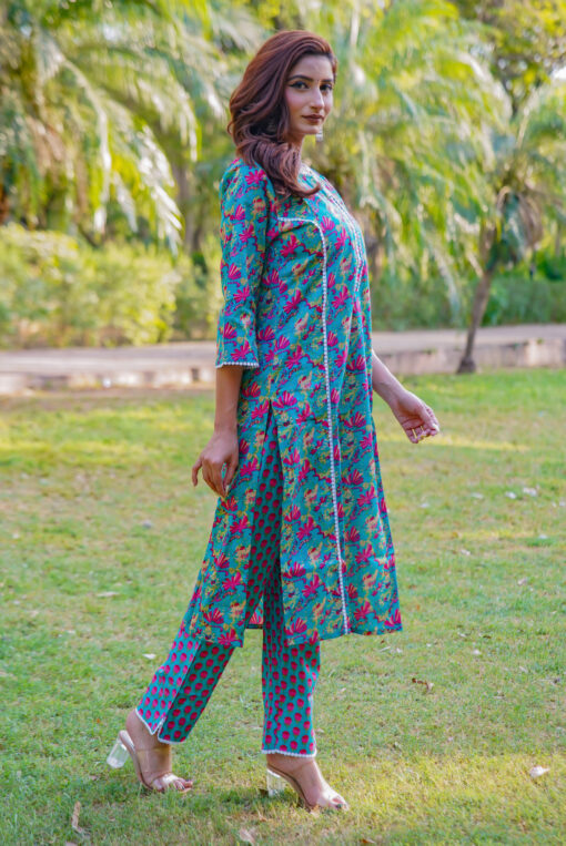 Women Pure Cotton Kurta, Trouser/Pant Set - Image 4