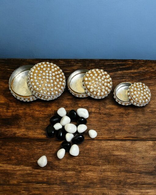 Lac and Metal Keepsake Box Set with Golden Pearl Accents - Image 6