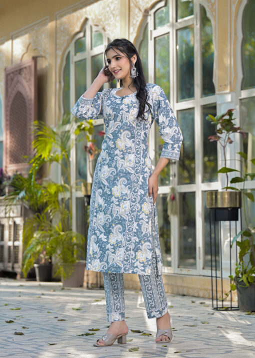 Women Pure Cotton Kurta Pant Set - Image 6