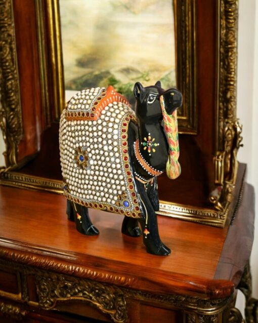 Royal Sands Wooden Camel with Elegant Pearl Work - Image 3