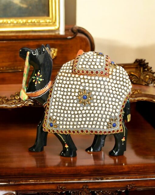 Royal Sands Wooden Camel with Elegant Pearl Work - Image 4