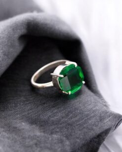 Beautiful Green Emerald 925 Sterling Silver Ring