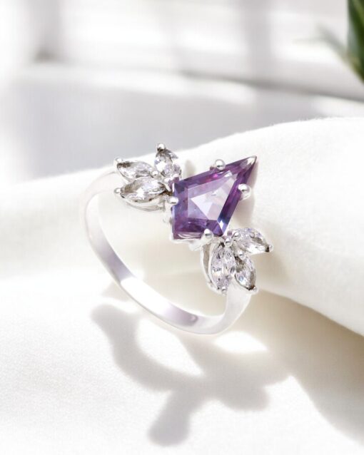 Beautiful Purple Alexandrite 925 Sterling Silver Ring - Image 4