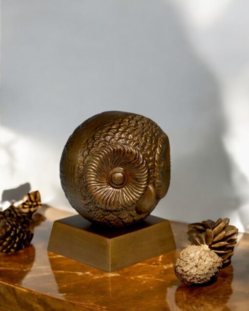 Stylish Iron Owl Statue with Golden Polish for Contemporary Spaces - Image 3
